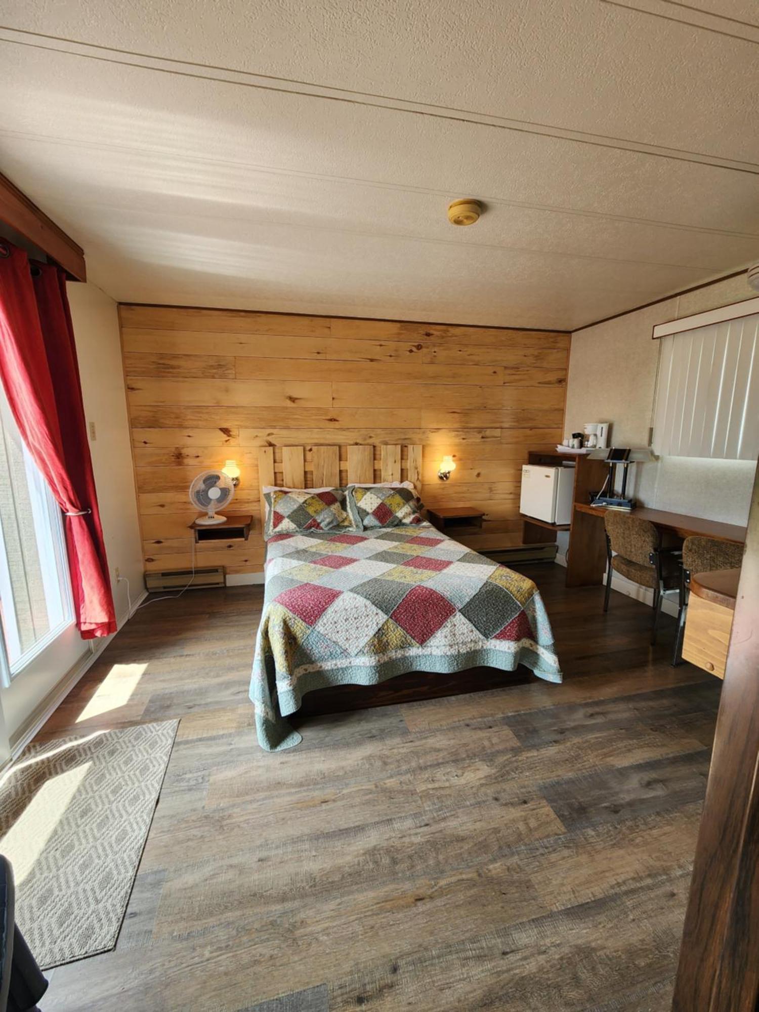 Motel Et Chalets Bo-Fleuve Evangeline Saint-Siméon Exterior foto